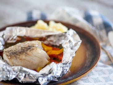 Paquetes de bacalao con puré de chirivía