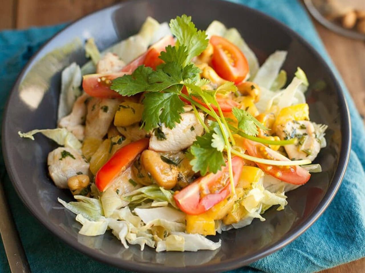 Ensalada de pollo al mango