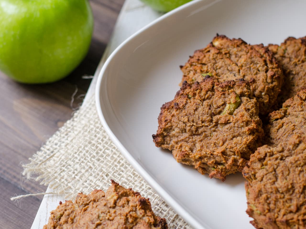 Biscuits aux pommes et raisins secs