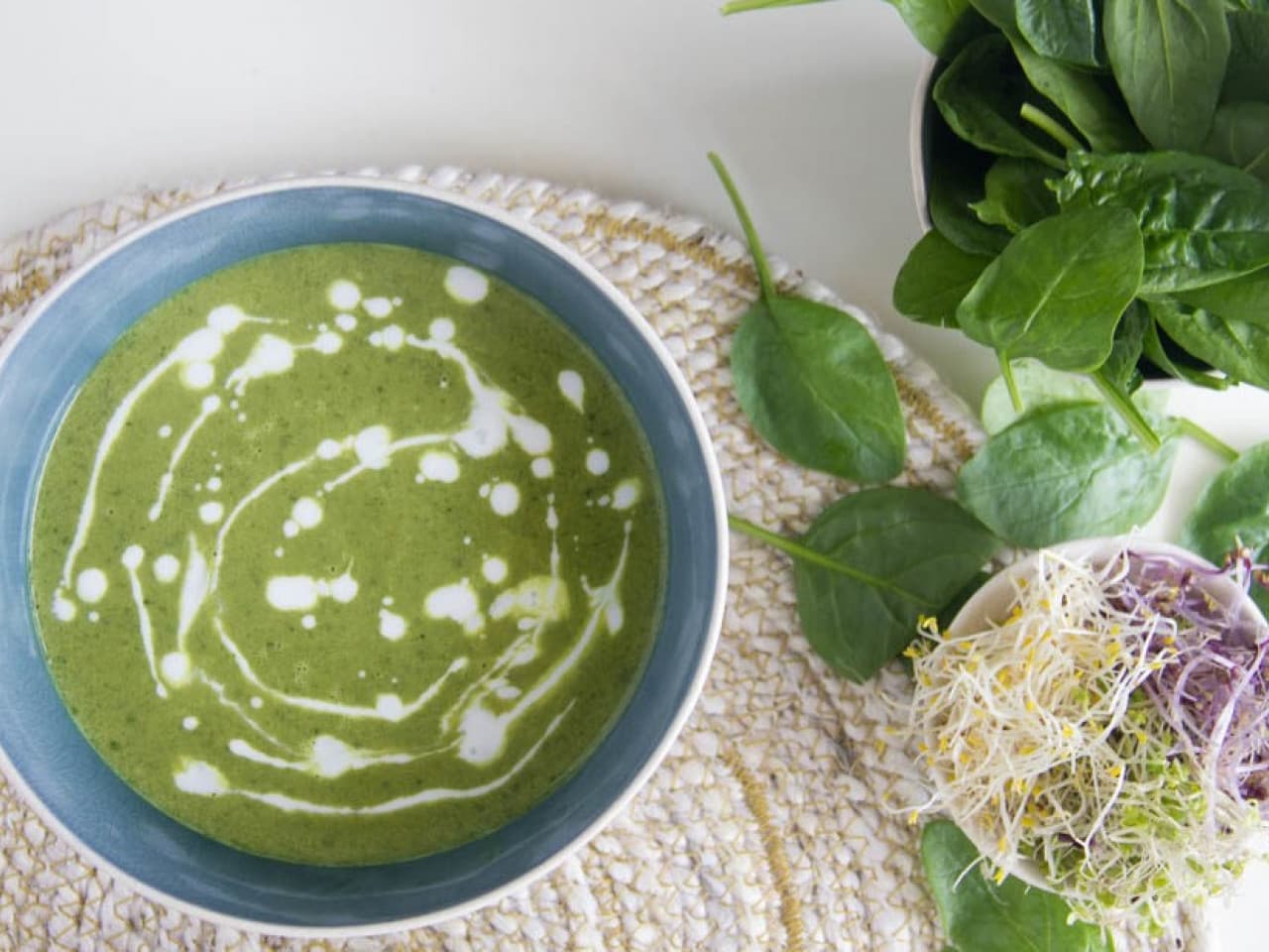 Soupe aux courgettes et aux épinards