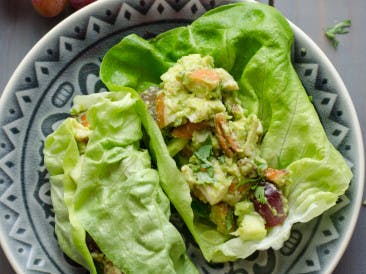 Saladewrap met kip en avocado