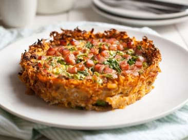 Pastel de desayuno salado con jamón