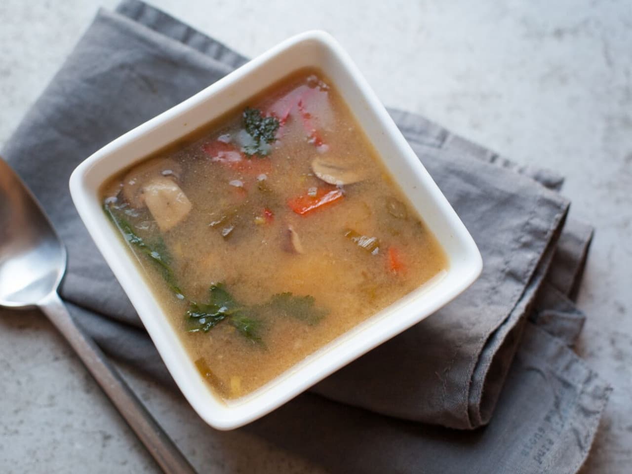 Sopa de camarones picante indonesia