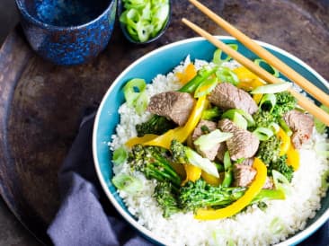 Filete de jengibre salteado con arroz de coliflor