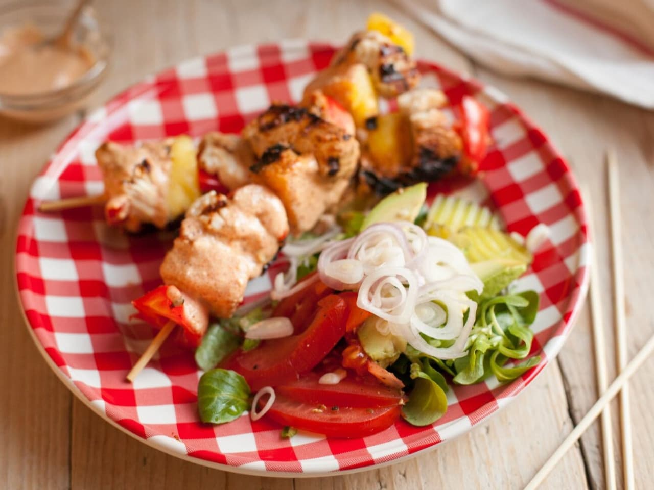 Ensalada de pollo a la barbacoa