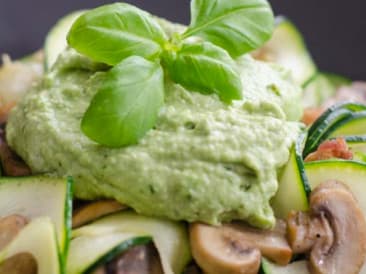Zappardelle met basilicum-avocado-roomsaus