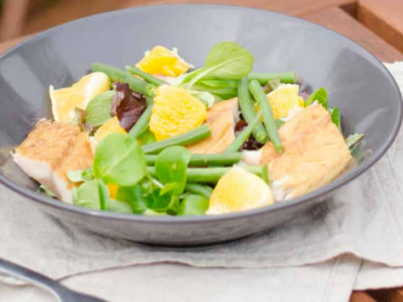 Mackerel salad with orange