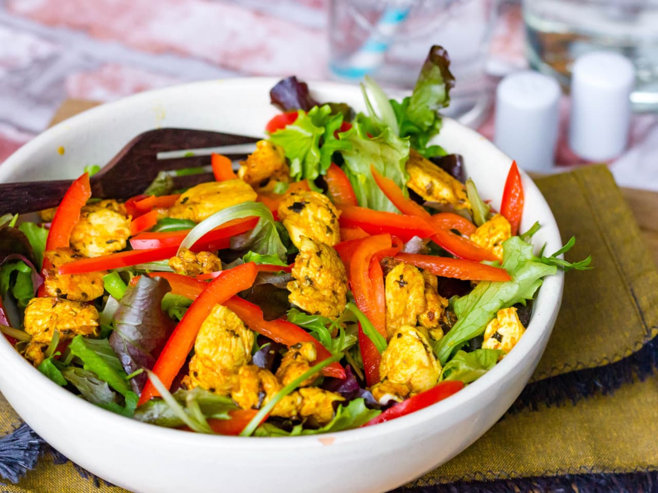 Kip madras salade
