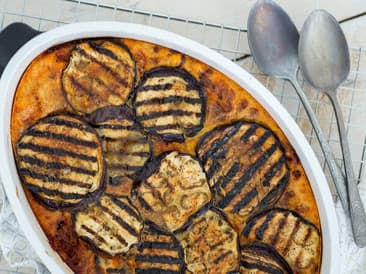 Casserole with eggplant and minced meat