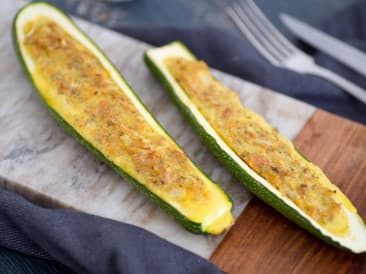 Zucchini filled with tuna