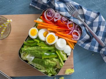 Lunch rainbow salad