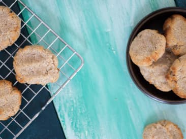 Banana-coconut cookies