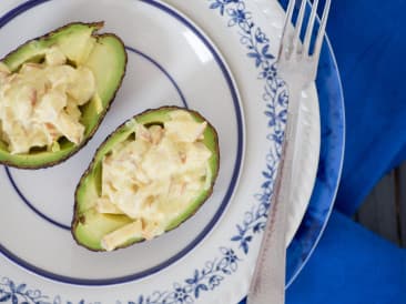 Avocado with smoked chicken salad