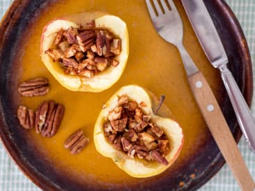 Manzana Rellena con Nueces