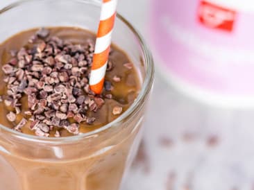 Chocolate smoothie with cocoa nibs (Collagen)