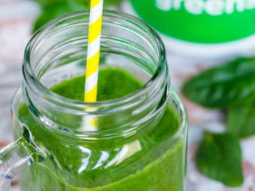Spinat-Smoothie mit Kiwi (Grün)