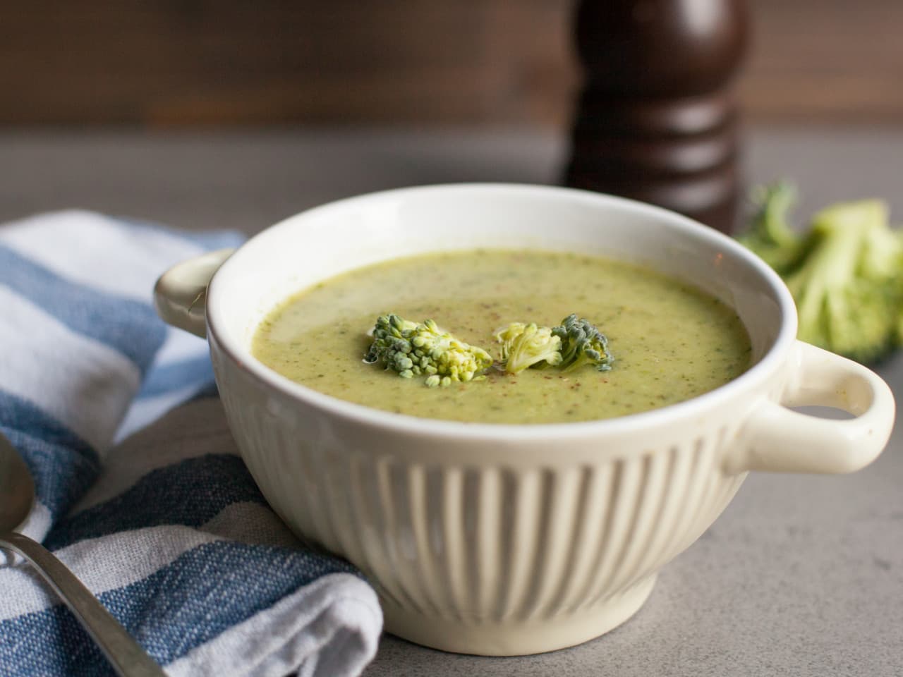 Soupe aux courgettes et au brocoli