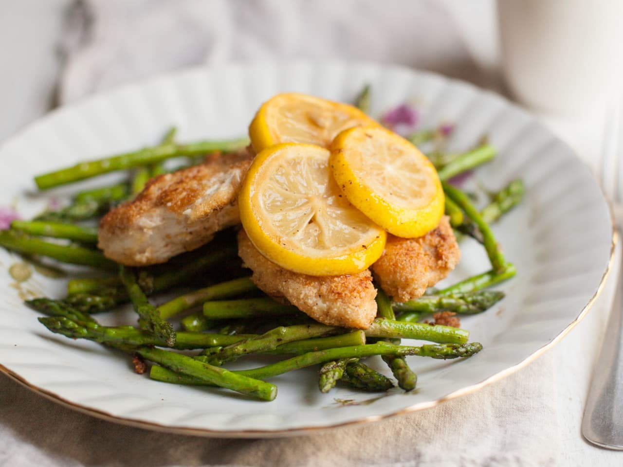Fresh chicken with asparagus