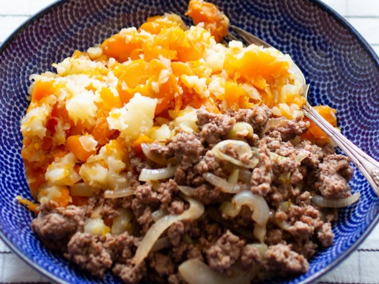 Paleo carrot puree with spicy minced meat