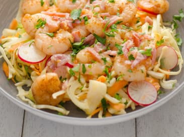 Salad of spring vegetables with shrimps