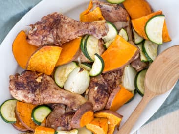 Cinnamon drumsticks with vegetables