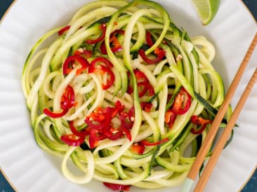 Zoodles all'aglio - olio e peperoncino