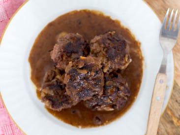 Meatballs with gravy