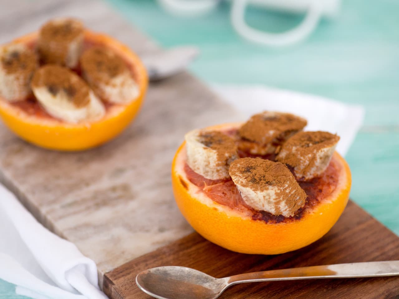 Gegrilde grapefruit met banaan
