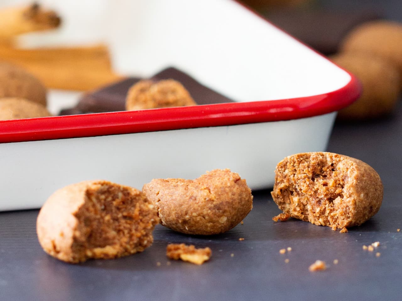 Paleo gingerbread nuts