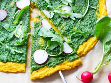 Pumpkin pizza with kale pesto