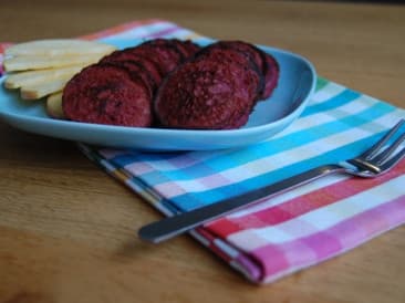 Mini beetroot pancakes