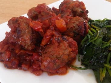 Gehaktballen met abrikoos in tomatensaus