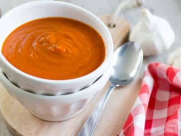 Sopa de tomate y calabaza