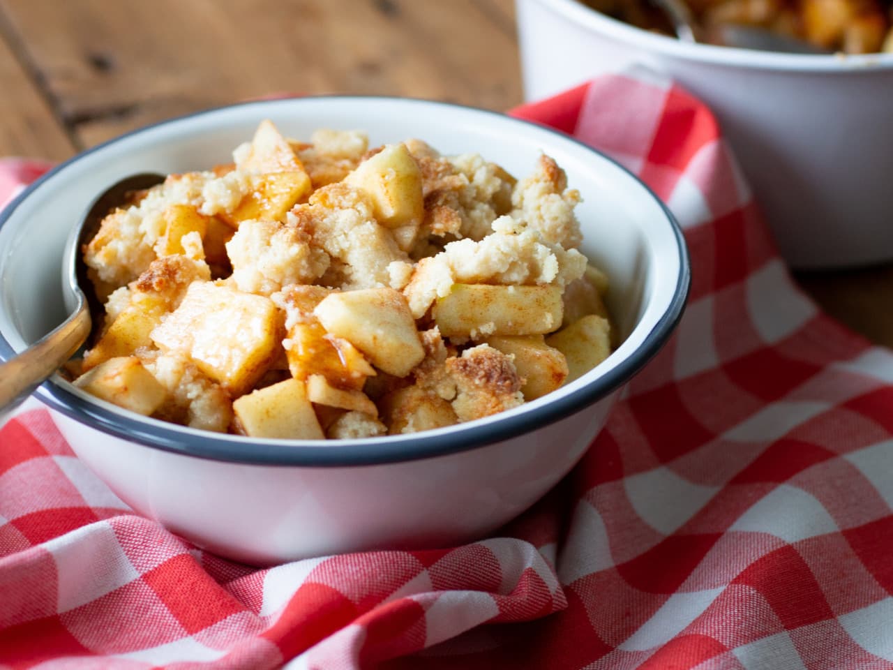 Paleo apple cinnamon crumble