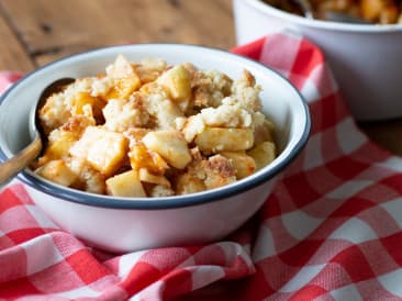 Paleo apple cinnamon crumble