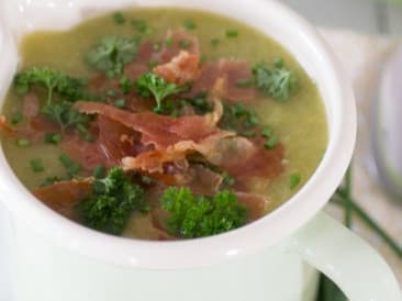 Sopa de puerro con jamón