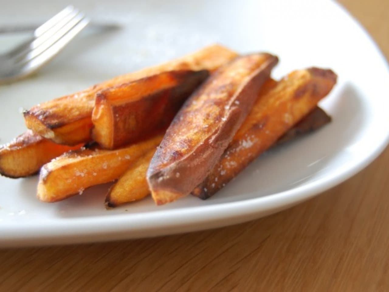 Knapperige zoete aardapelfrietjes