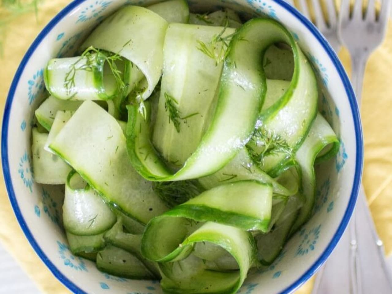 Salade de concombre frais