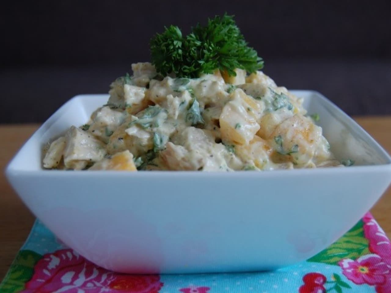 Ensalada de pollo al mango