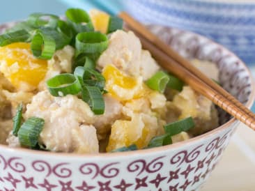 Mild chicken curry with mango