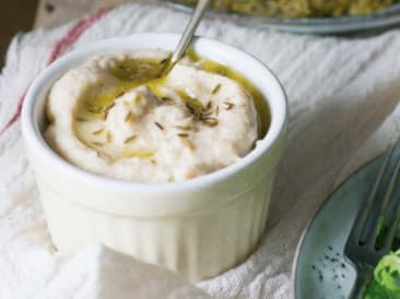 Cauliflower hummus