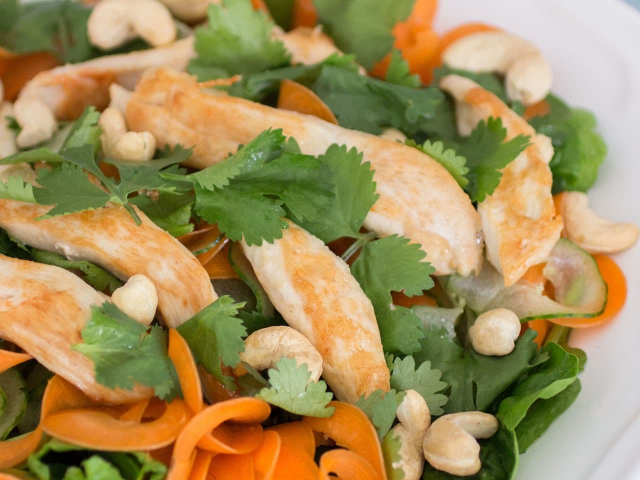 Salad with chicken mango dressing