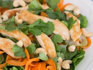 Salade met kip mangodressing