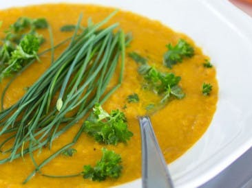 Spicy carrot soup