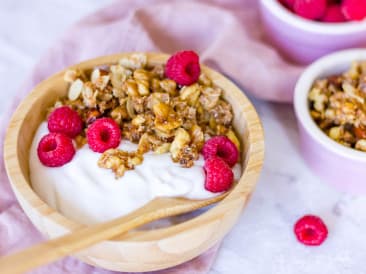 Kokosyoghurt met pan-granola