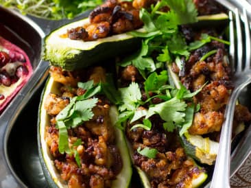 Gefüllte Paleo-Zucchini