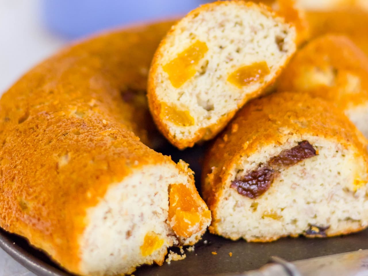 Banana bread with dried fruit