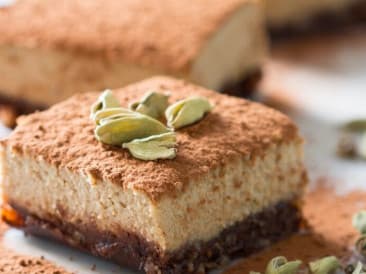 Gâteau au fromage à la cardamome et au café