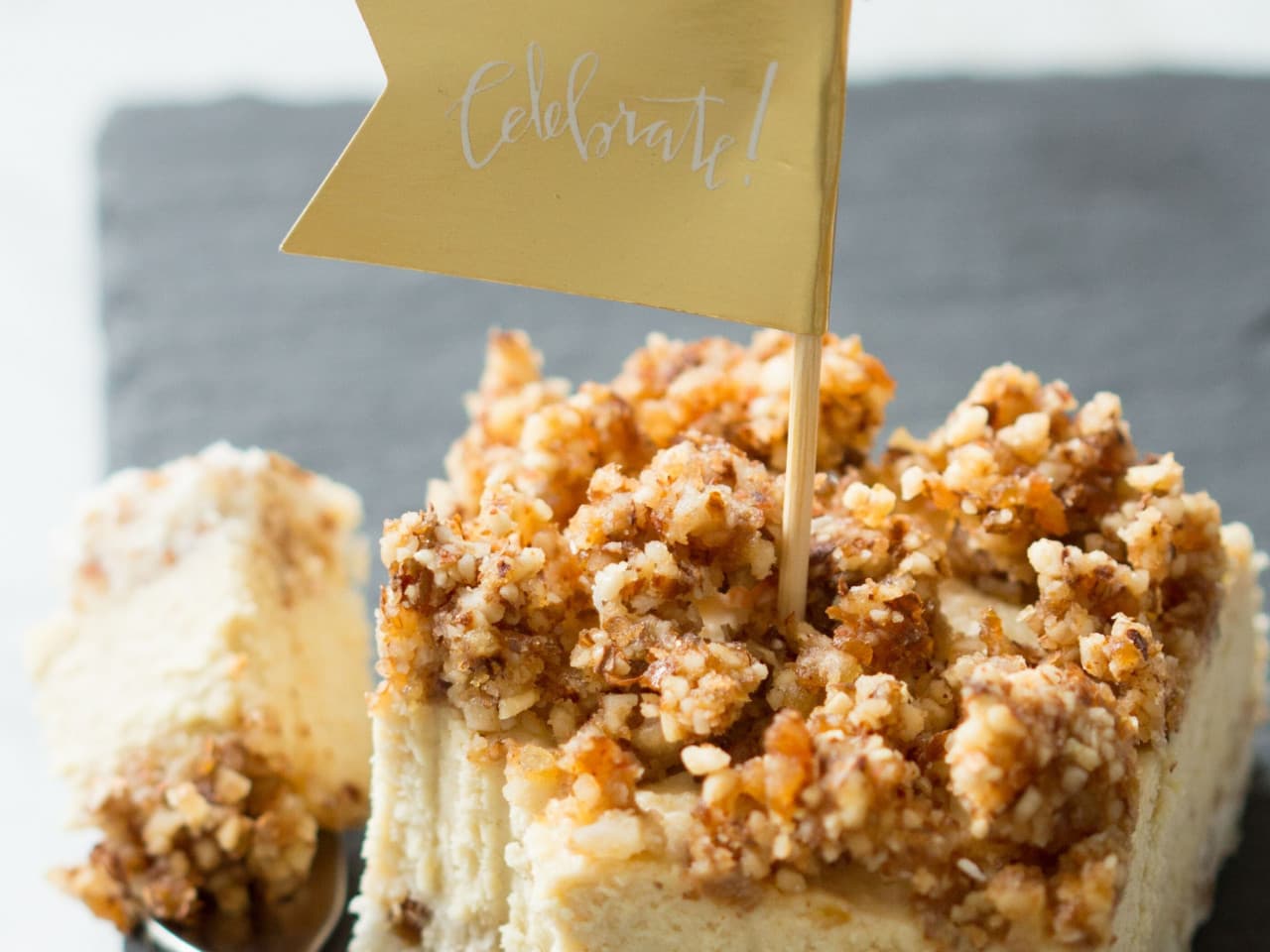 Apple crumble cheesecake