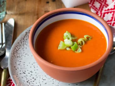 Soupe riche aux tomates